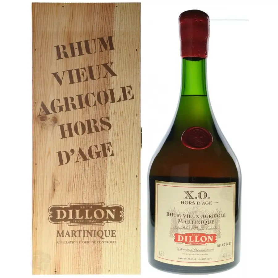 Image of the front of the bottle of the rum Rhum Vieux Hors d’âge XO (Magnum)