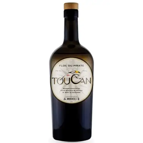 Image of the front of the bottle of the rumLe Floc du Pirate