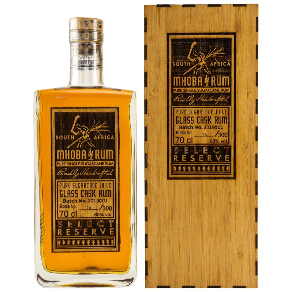 Image of the front of the bottle of the rum Select Reserve Glass Cask Rum