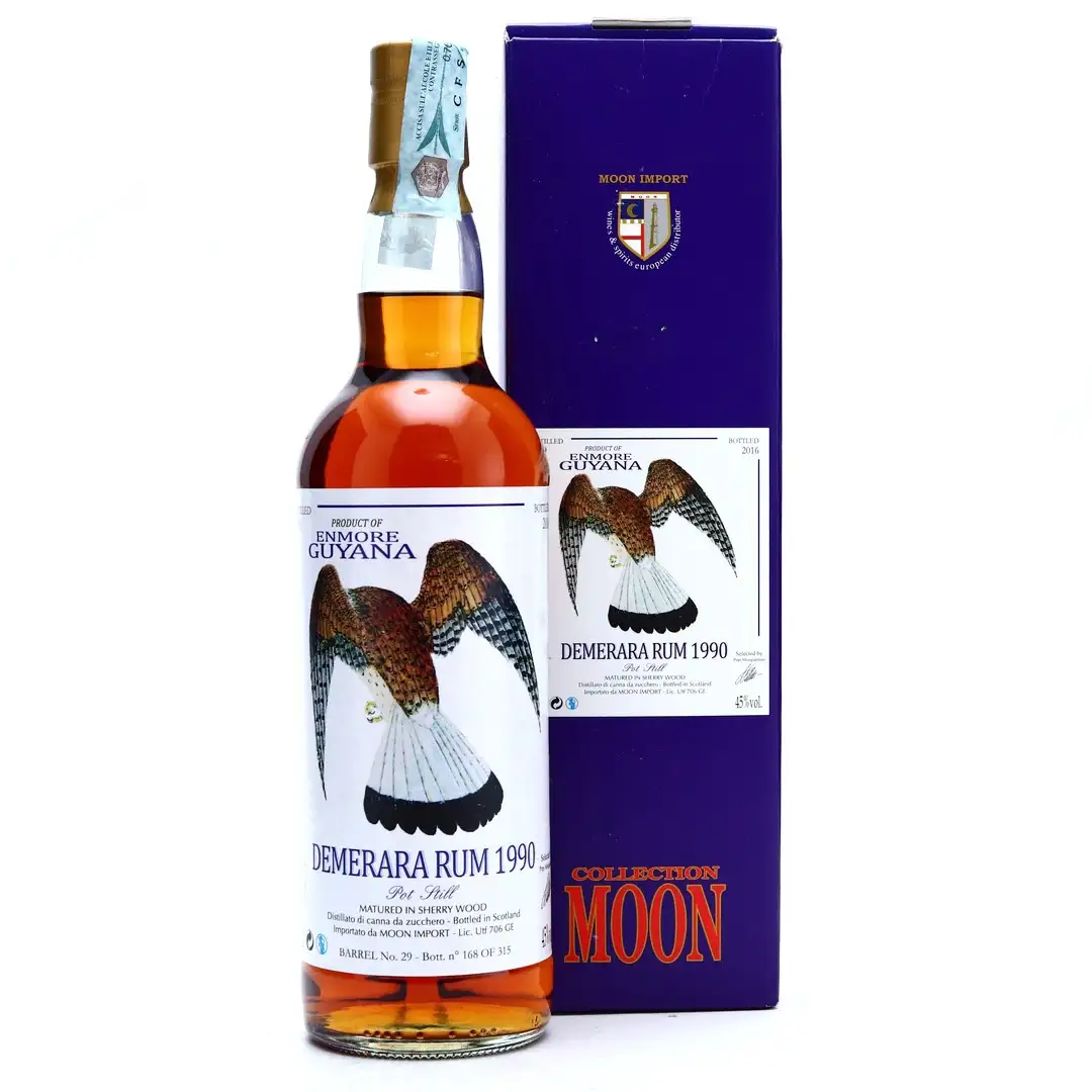 Image of the front of the bottle of the rum Demerara Rum