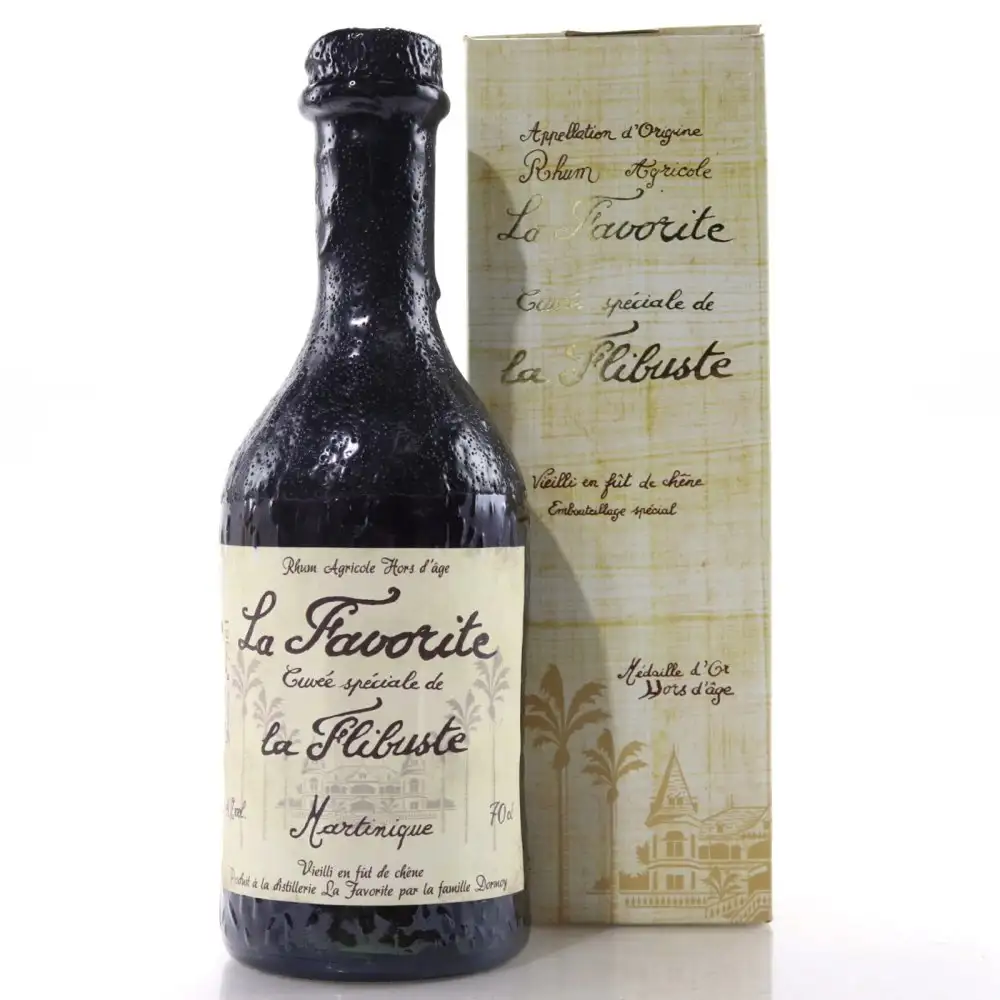 Image of the front of the bottle of the rum La Flibuste