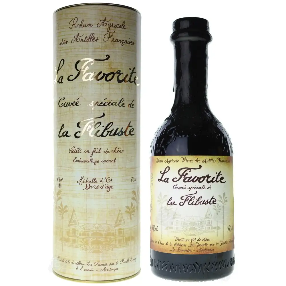 Image of the front of the bottle of the rum La Flibuste