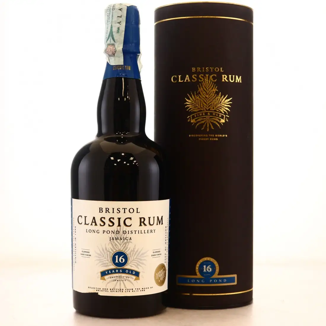 Image of the front of the bottle of the rum 1986