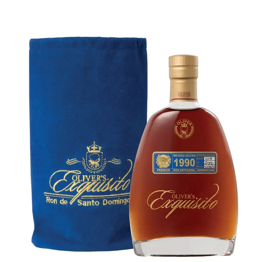 Image of the front of the bottle of the rum Exquisito