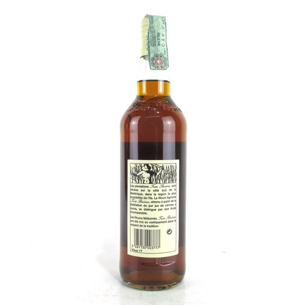 High resolution image of the bottle