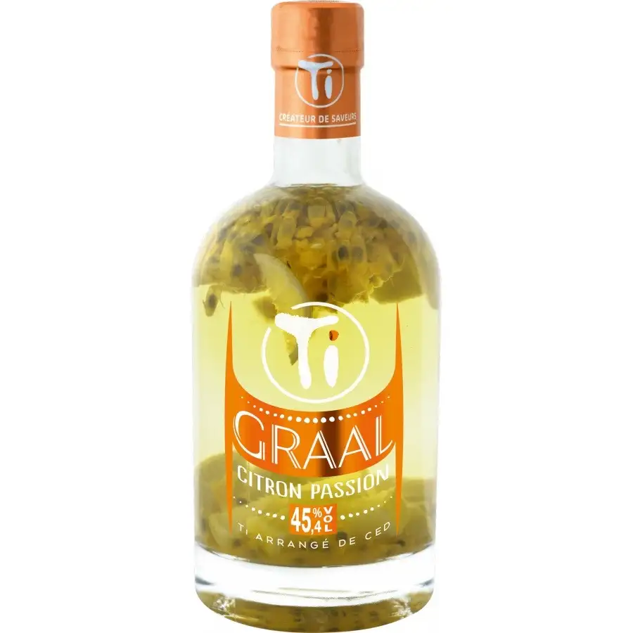 Image of the front of the bottle of the rumGRAAL Citron Passion Les Rhums de Ced
