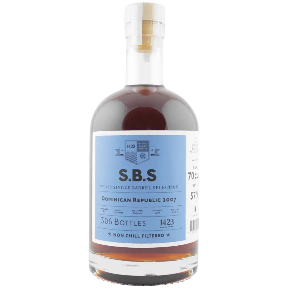 Image of the front of the bottle of the rum S.B.S Dominican Republic