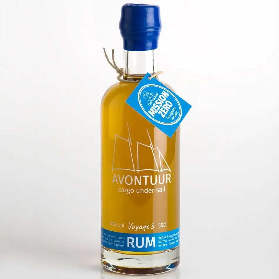 Image of the front of the bottle of the rumAvontuur Caribbean Blue