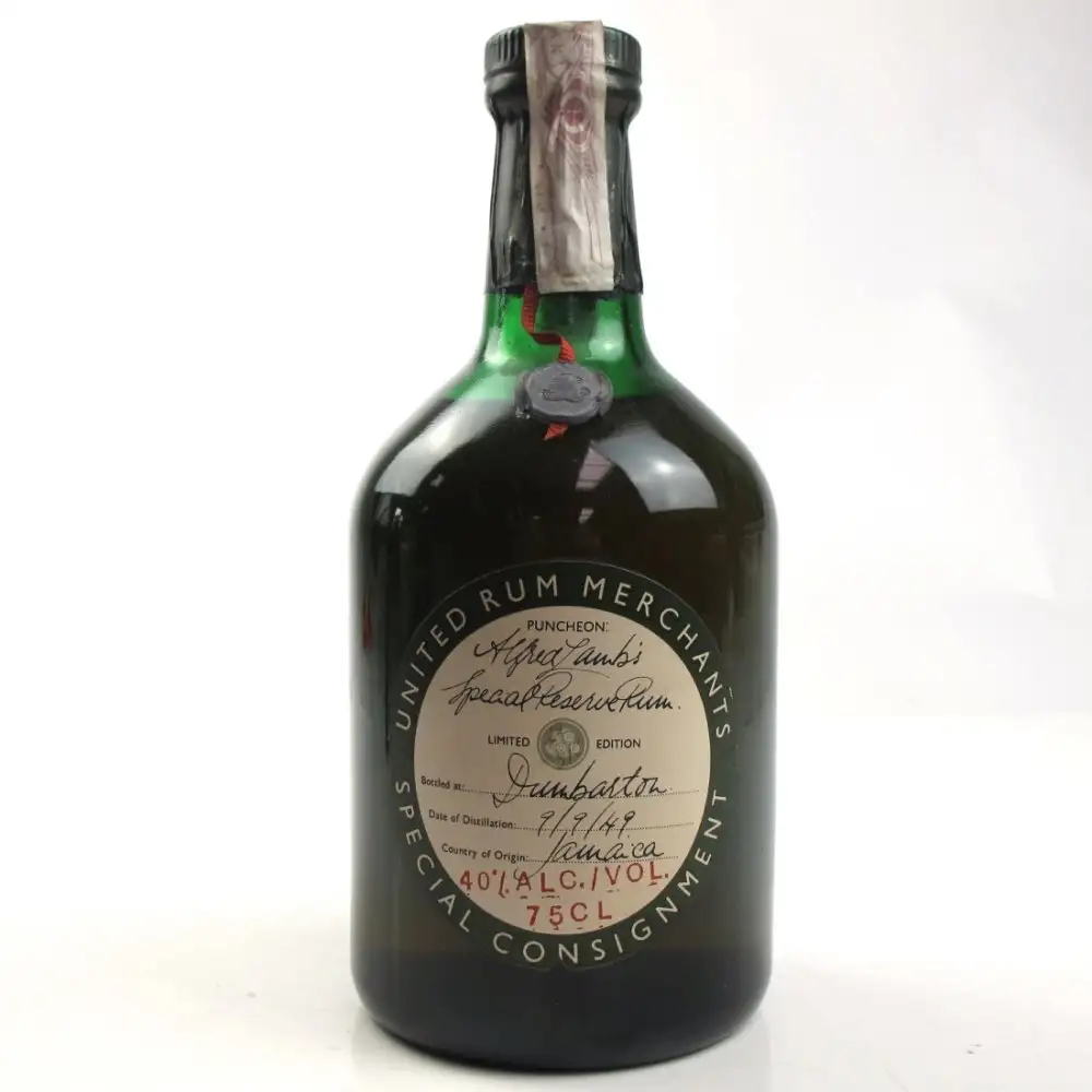 Image of the front of the bottle of the rumUnited Rum Merchants Special Reservation Rum