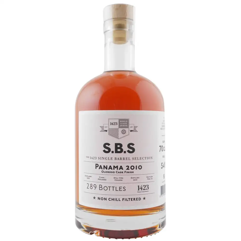 Image of the front of the bottle of the rum S.B.S Panama