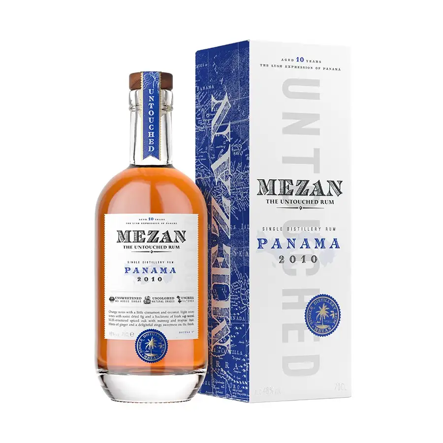 Image of the front of the bottle of the rum Panama