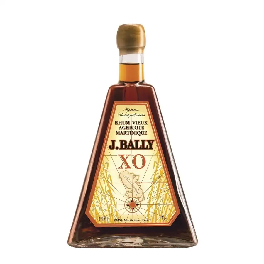 Image of the front of the bottle of the rum Pyramide XO