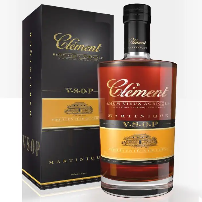 Image of the front of the bottle of the rum Clément VSOP