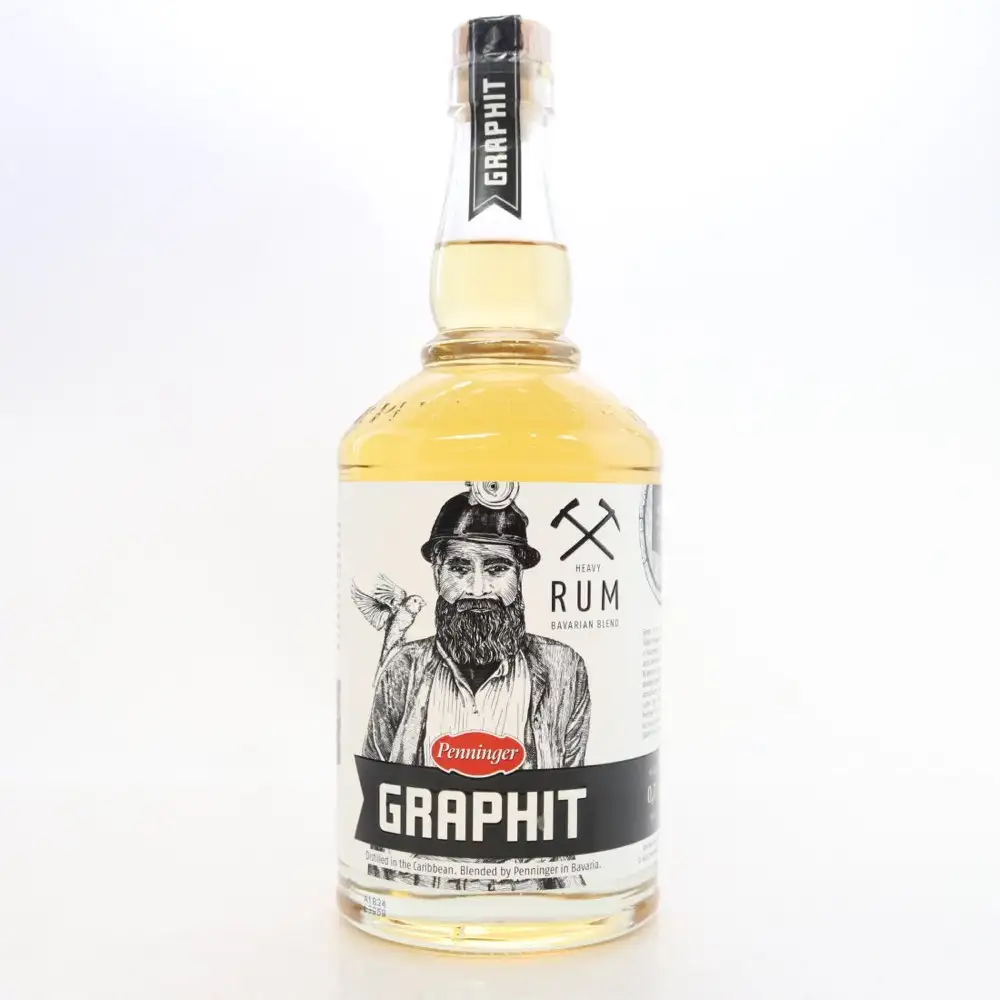 Image of the front of the bottle of the rum Graphit