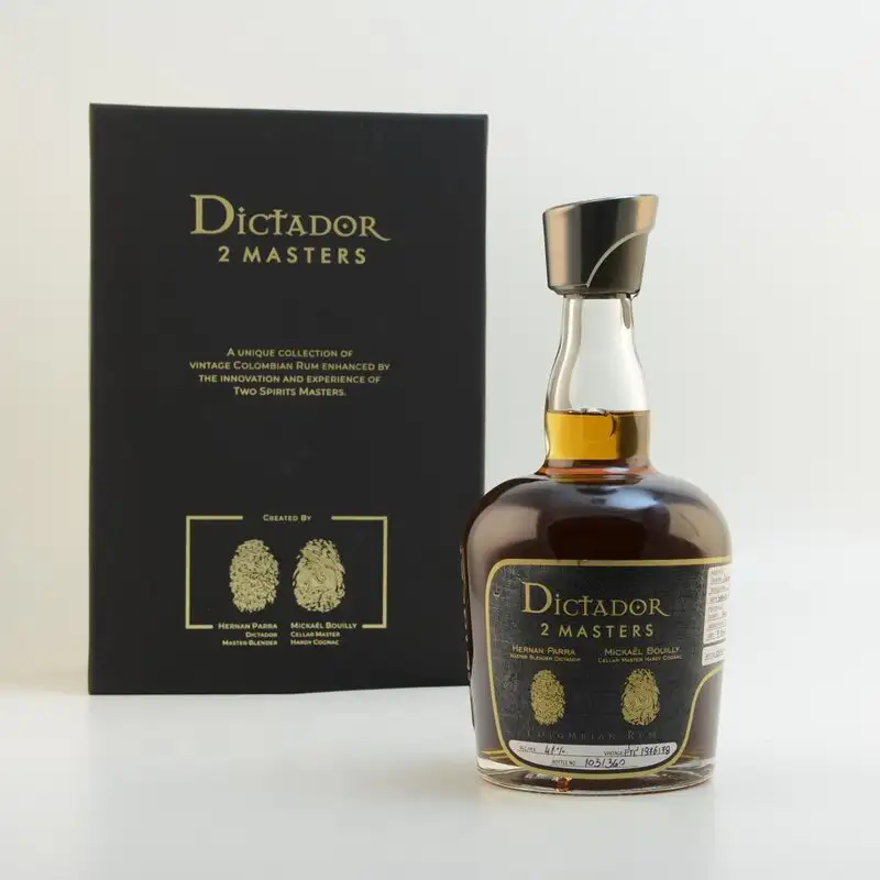 Image of the front of the bottle of the rum Dictador 2 Masters 1976/1978 (Hardy Cognac)