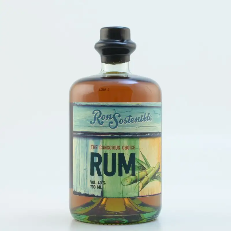 Image of the front of the bottle of the rumRon Sostenible 8 years