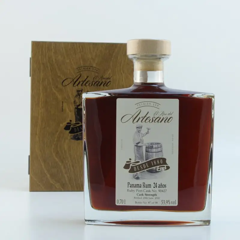 Image of the front of the bottle of the rum Panama Rum - Ruby Port Cask Finish