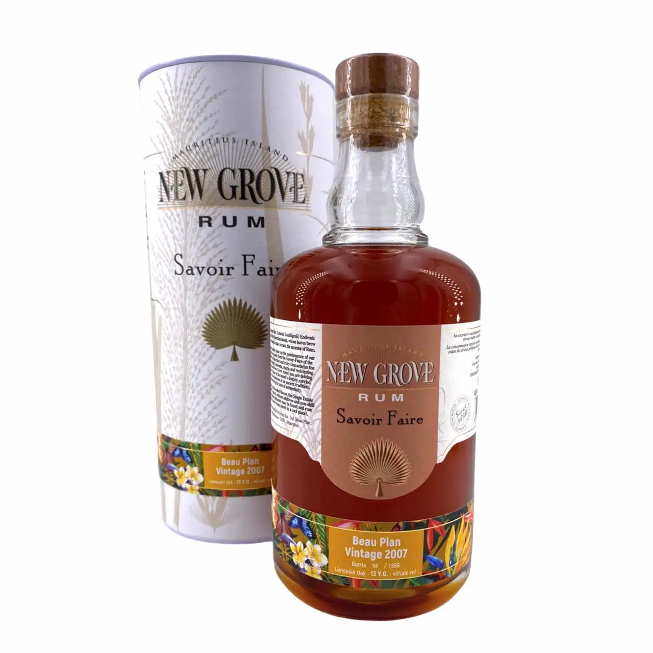 Image of the front of the bottle of the rum New Grove Savoir-Faire Beau Plan