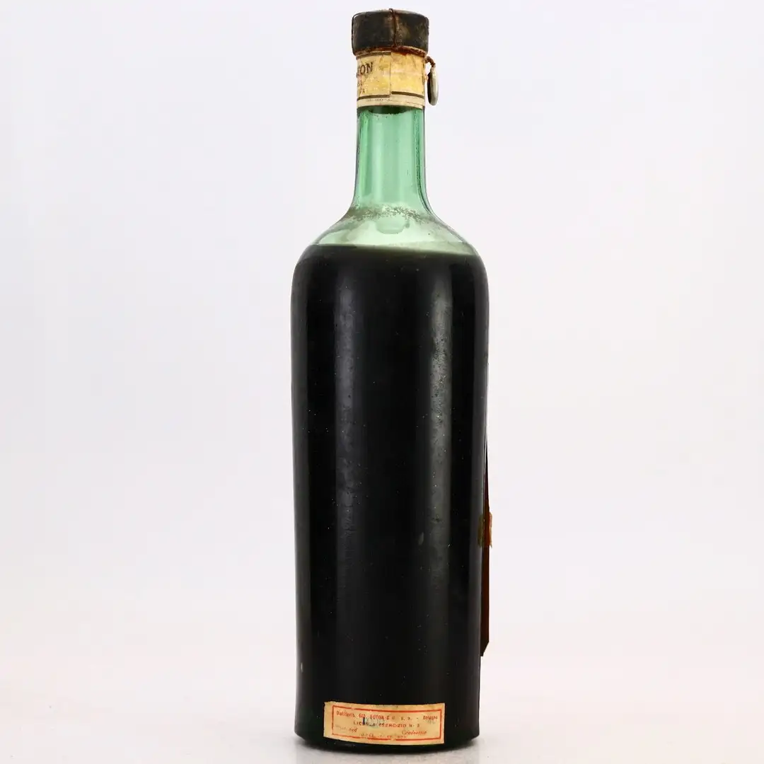 High resolution image of the bottle