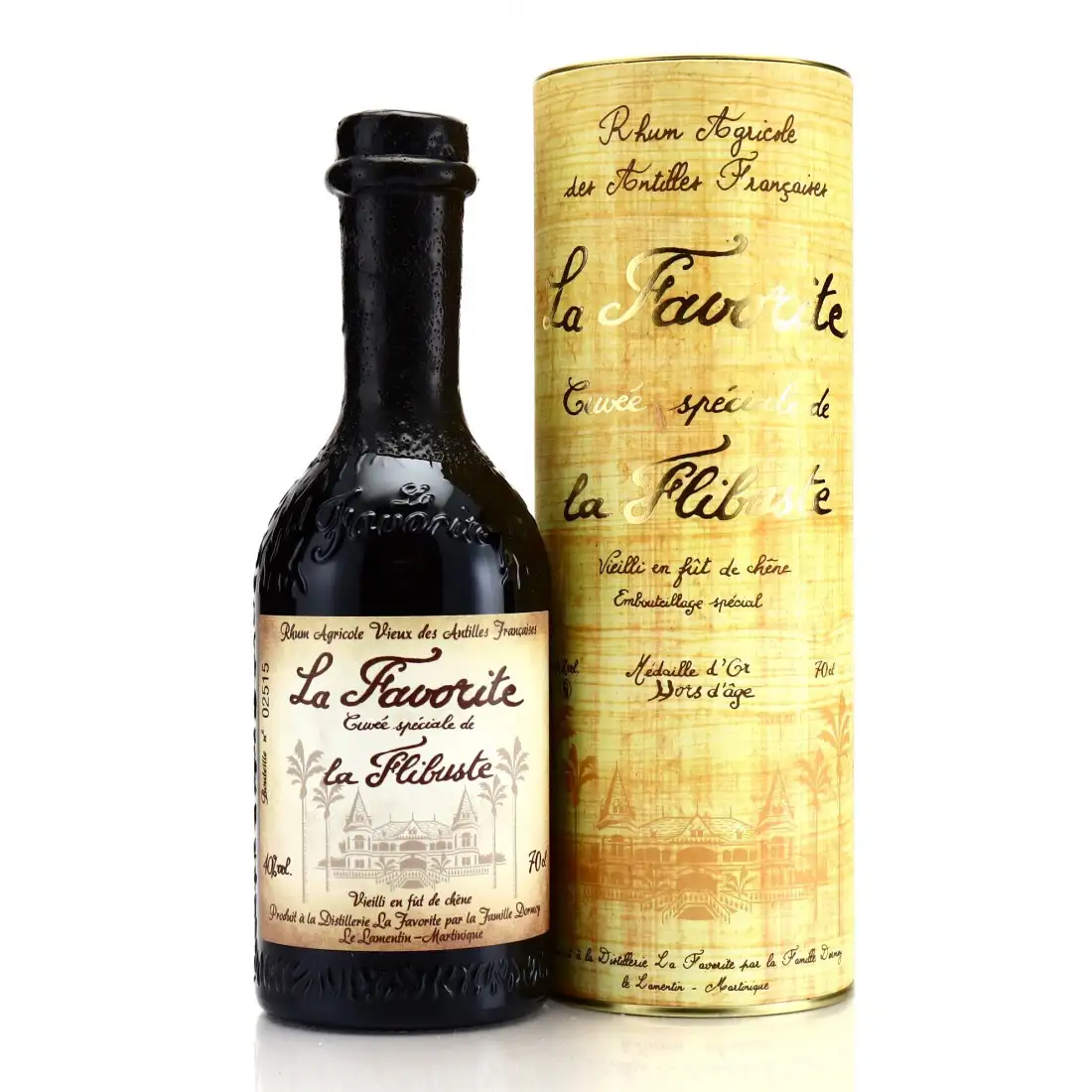 Image of the front of the bottle of the rum La Flibuste