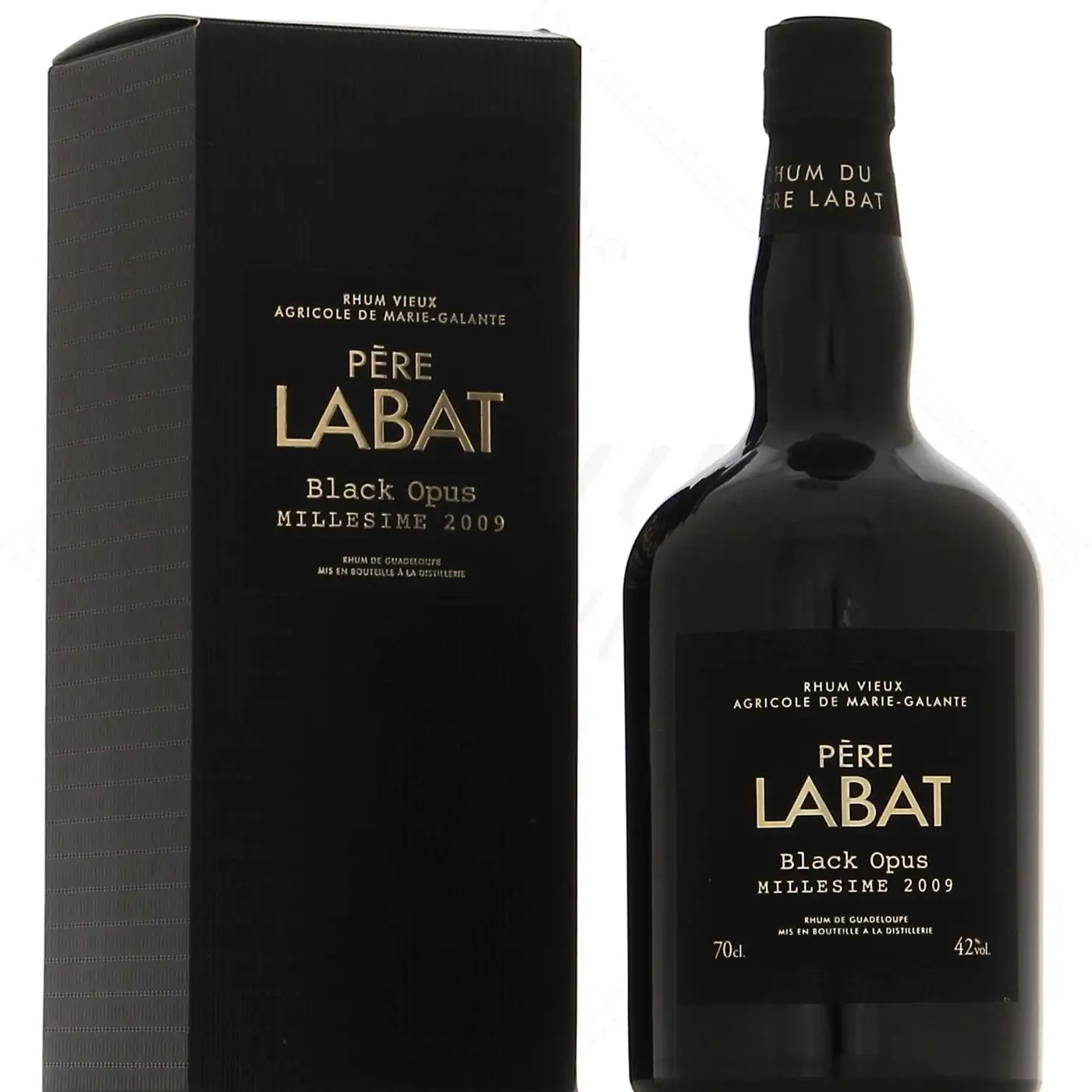 Image of the front of the bottle of the rum Père Labat Black Opus