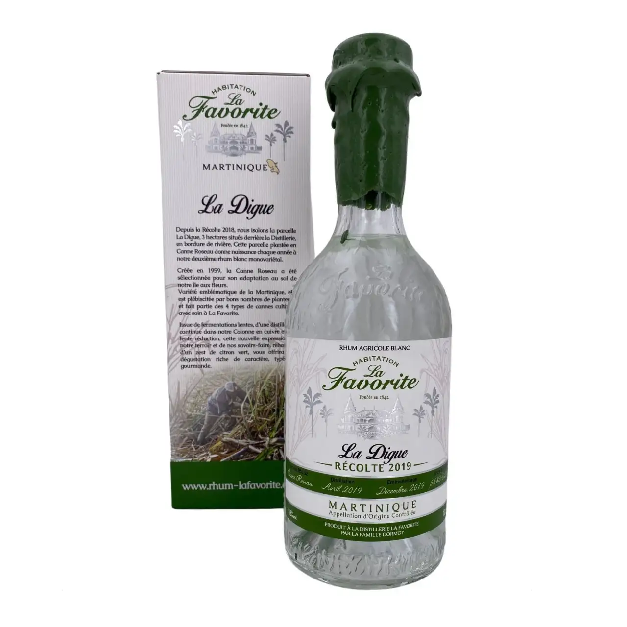 Image of the front of the bottle of the rum La Digue Récolte