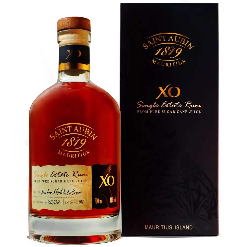 Image of the front of the bottle of the rumXO